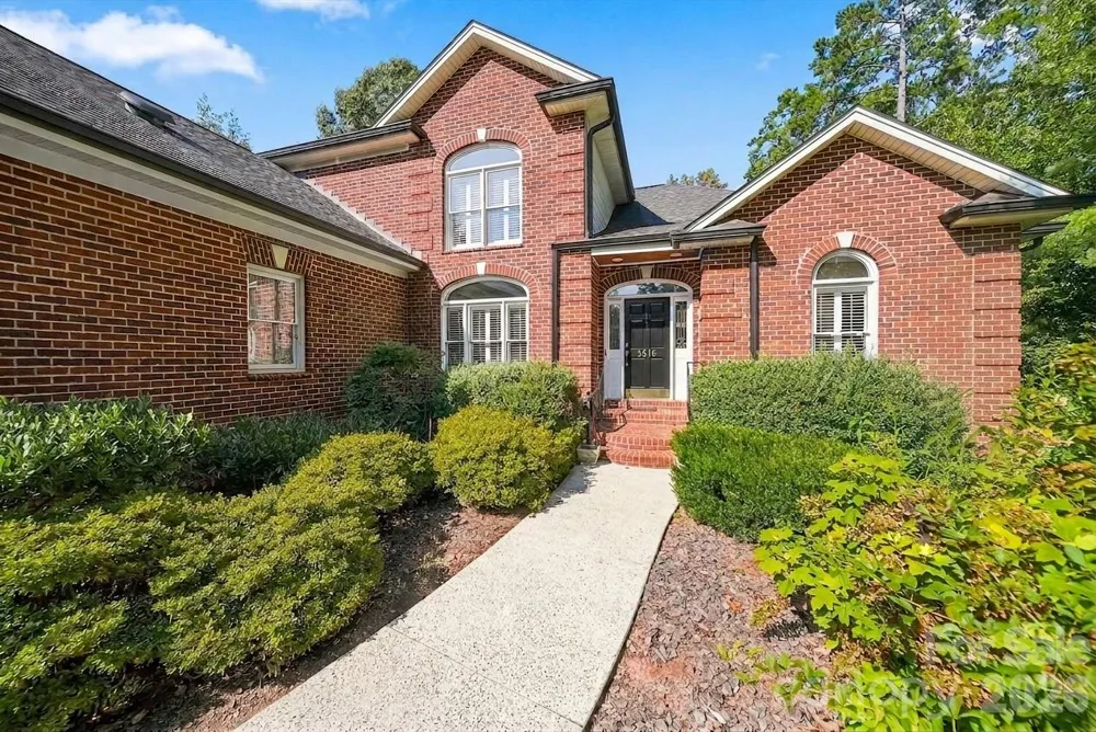 1515 8th Street NW Hickory, NC 28601