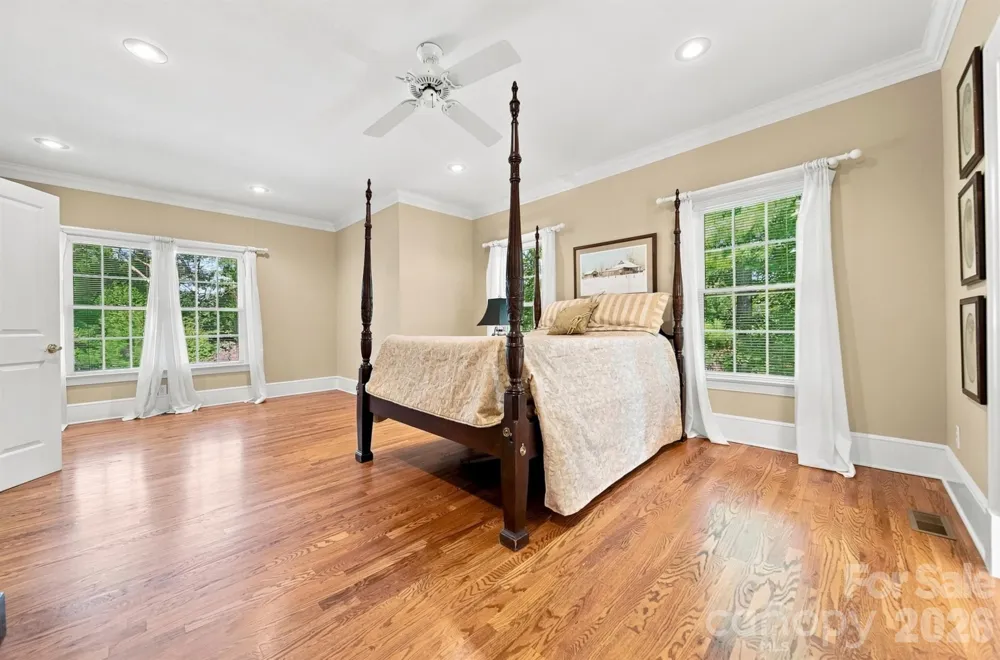 1515 8th Street NW Hickory, NC 28601