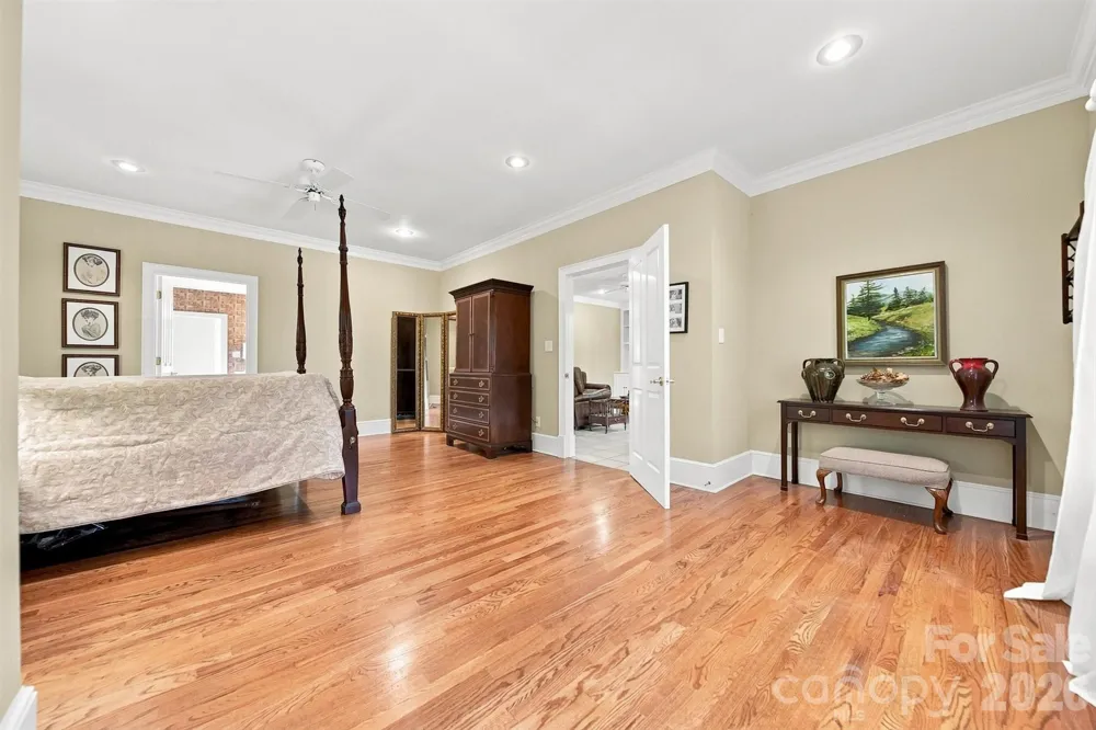 1515 8th Street NW Hickory, NC 28601