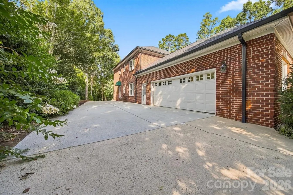 1515 8th Street NW Hickory, NC 28601