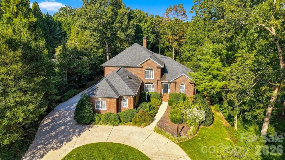 1515 8th Street NW Hickory, NC 28601