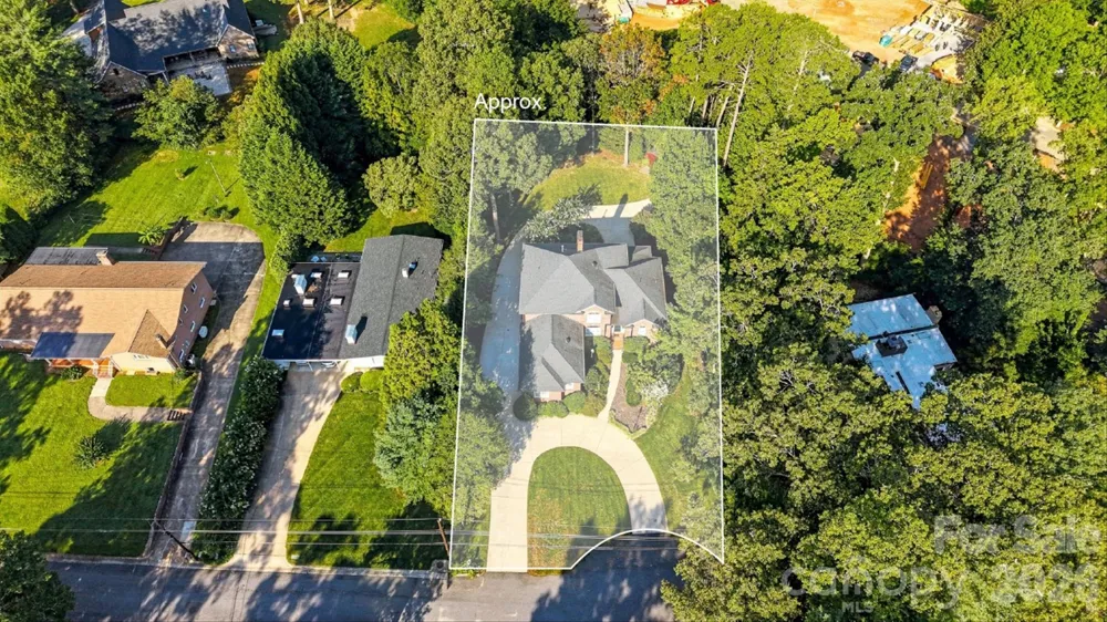 1515 8th Street NW Hickory, NC 28601
