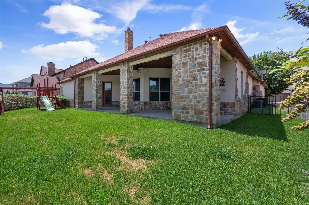 3325 Vista Lake Circle Mansfield, TX 76063