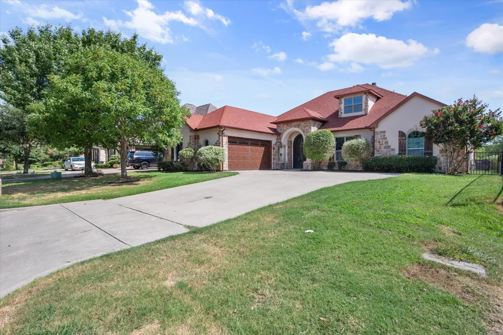 3325 Vista Lake Circle Mansfield, TX 76063