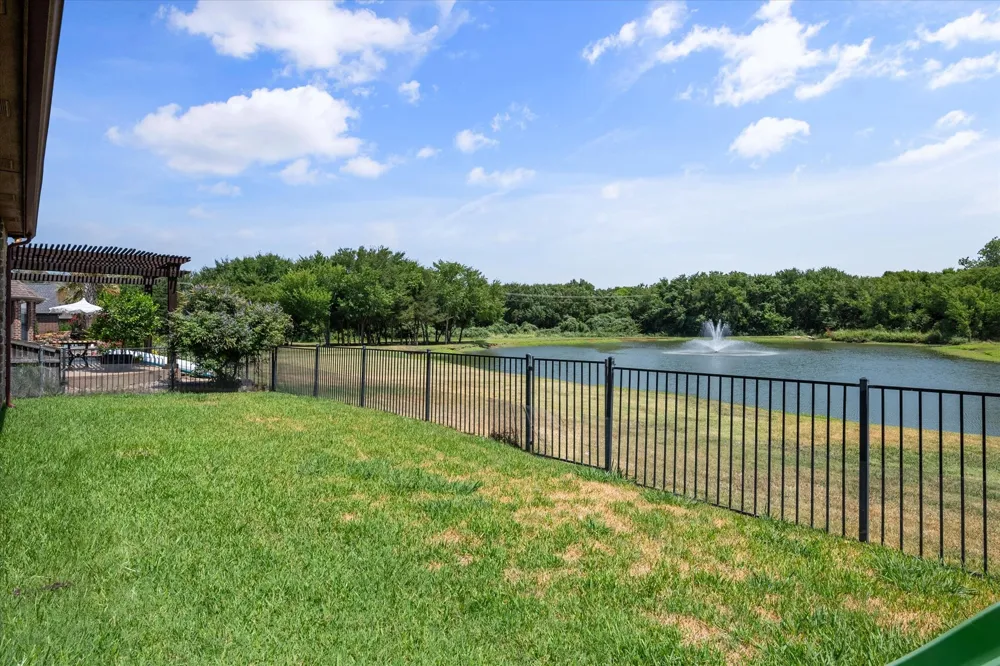 3325 Vista Lake Circle Mansfield, TX 76063