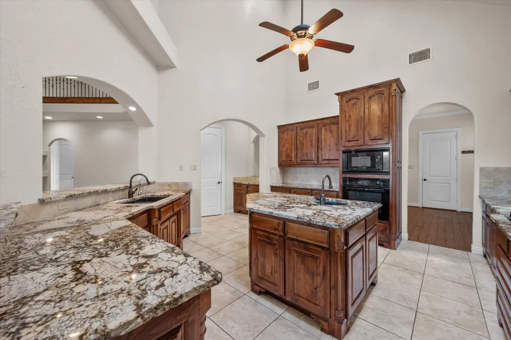 3325 Vista Lake Circle Mansfield, TX 76063