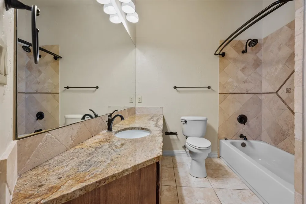 3325 Vista Lake Circle Mansfield, TX 76063