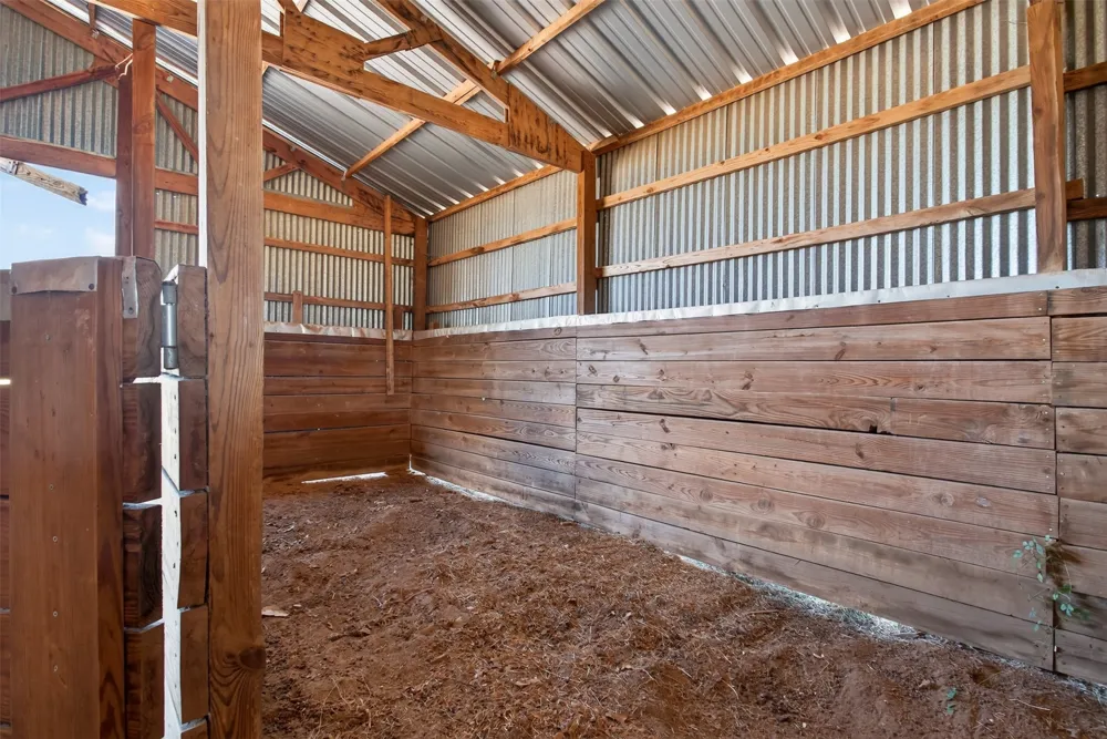 161 Tomlinson Road Granbury, TX 76049
