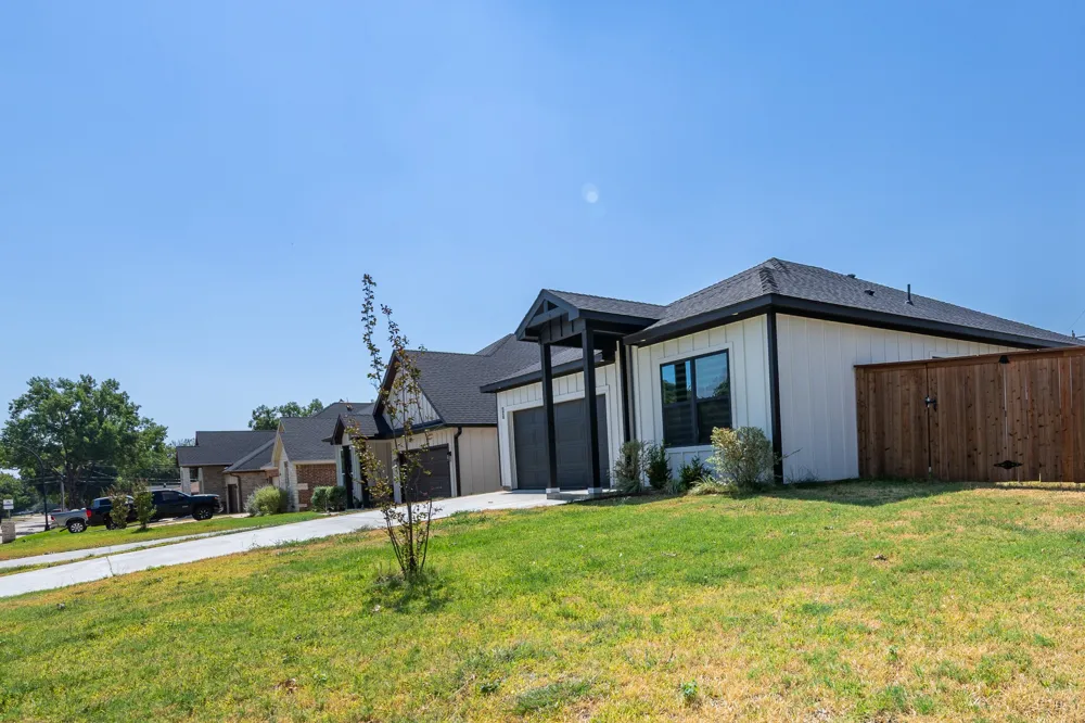 1916 Kimberly Drive Arlington, TX 76010