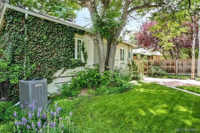 695 Dahlia Street Denver, CO 80220