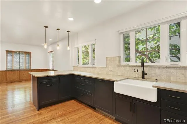 695 Dahlia Street Denver, CO 80220