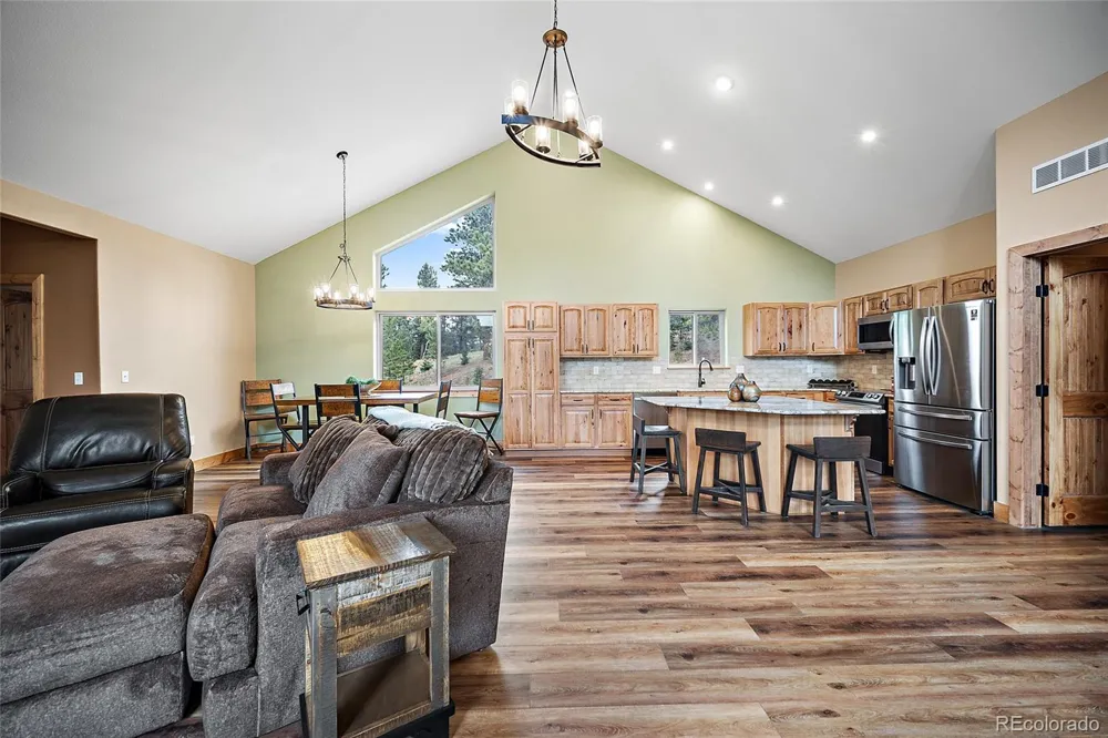 367 Cottonwood Lake Drive Divide, CO 80814