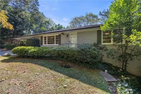 535 Valley Lane