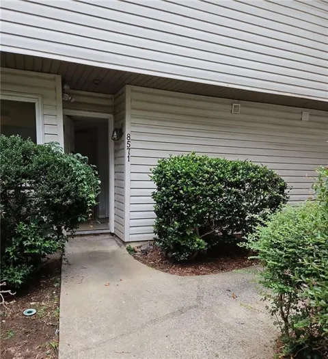 8571 Parkside Drive