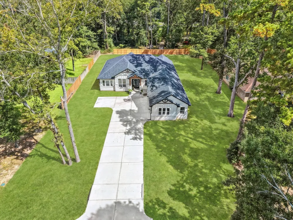 2439 Centurian Circle New Caney, TX 77357