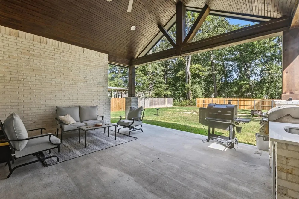2439 Centurian Circle New Caney, TX 77357