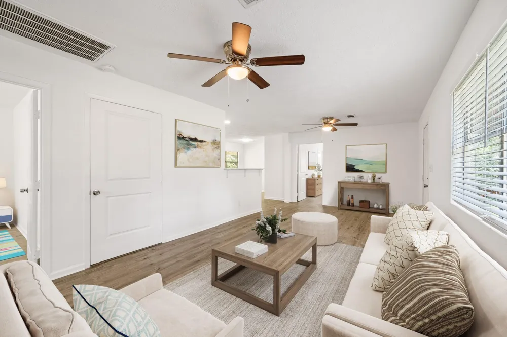 61 Hicks Loop W Cleveland, TX 77328