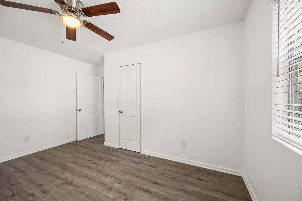 61 Hicks Loop W Cleveland, TX 77328
