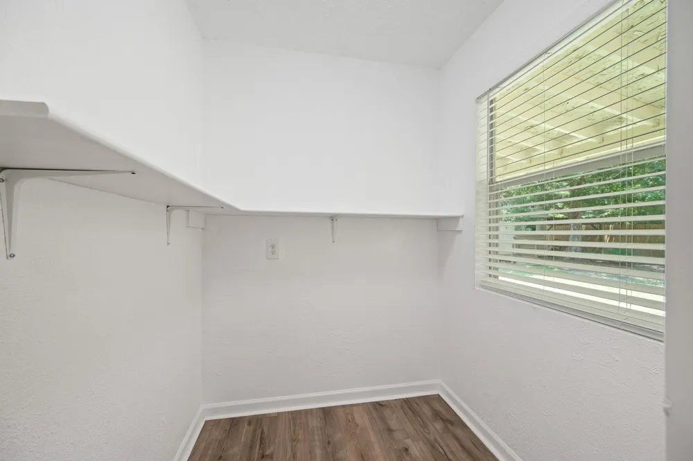 61 Hicks Loop W Cleveland, TX 77328