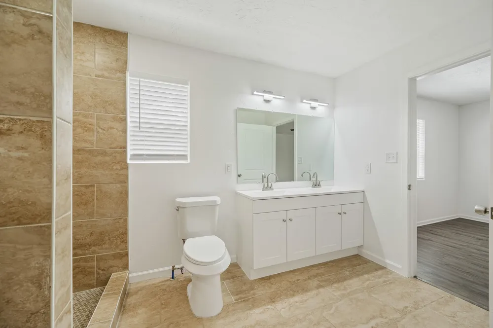 61 Hicks Loop W Cleveland, TX 77328