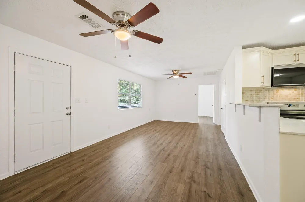 61 Hicks Loop W Cleveland, TX 77328