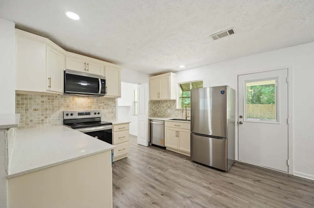 61 Hicks Loop W Cleveland, TX 77328