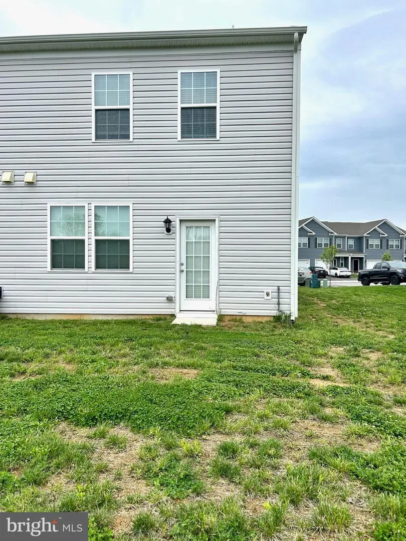 1172 MARTIN ROAD Breinigsville, PA 18031