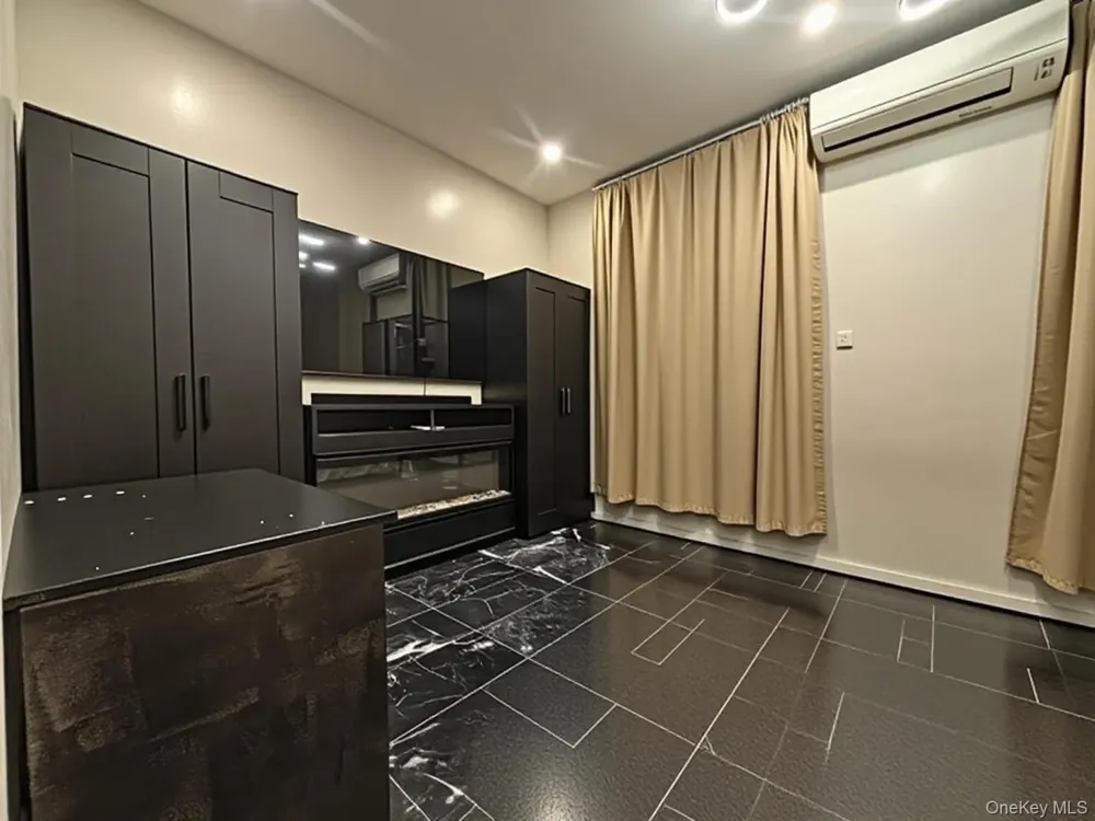 1400 Flatbush Avenue #2R Brooklyn, NY 11210