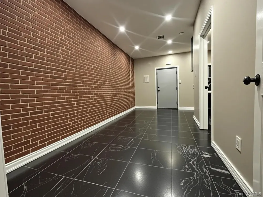 1400 Flatbush Avenue #2R Brooklyn, NY 11210