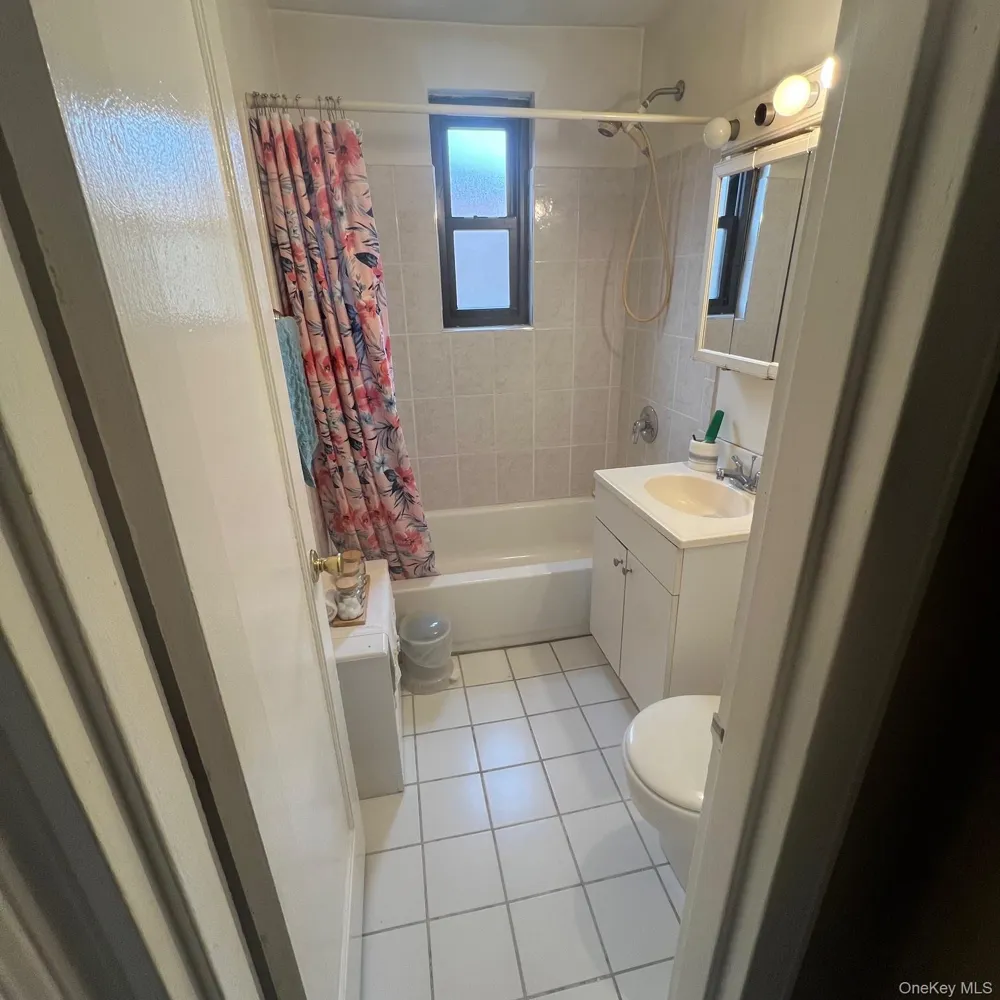 204 Richbell Road #B4 Mamaroneck, NY 10543