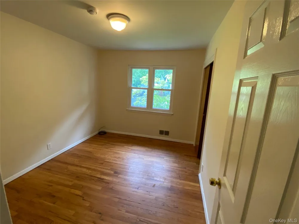 182 Middletown Road Pearl River, NY 10965