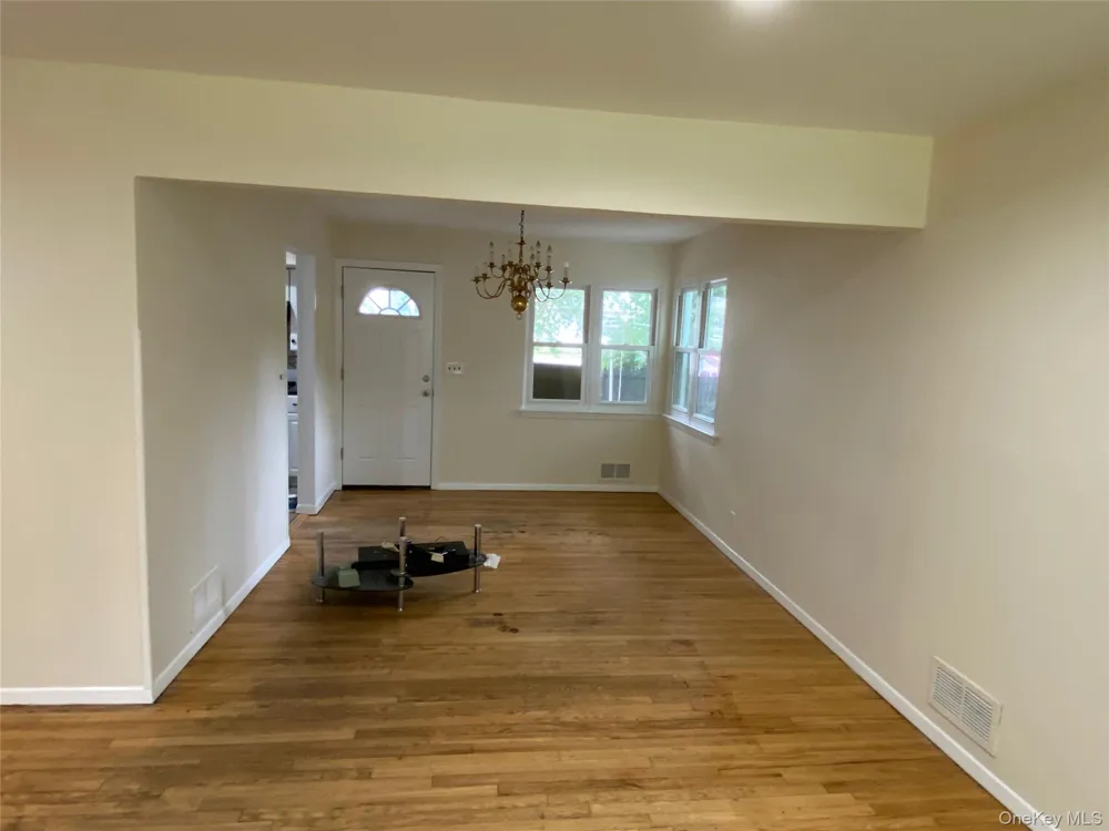 182 Middletown Road Pearl River, NY 10965