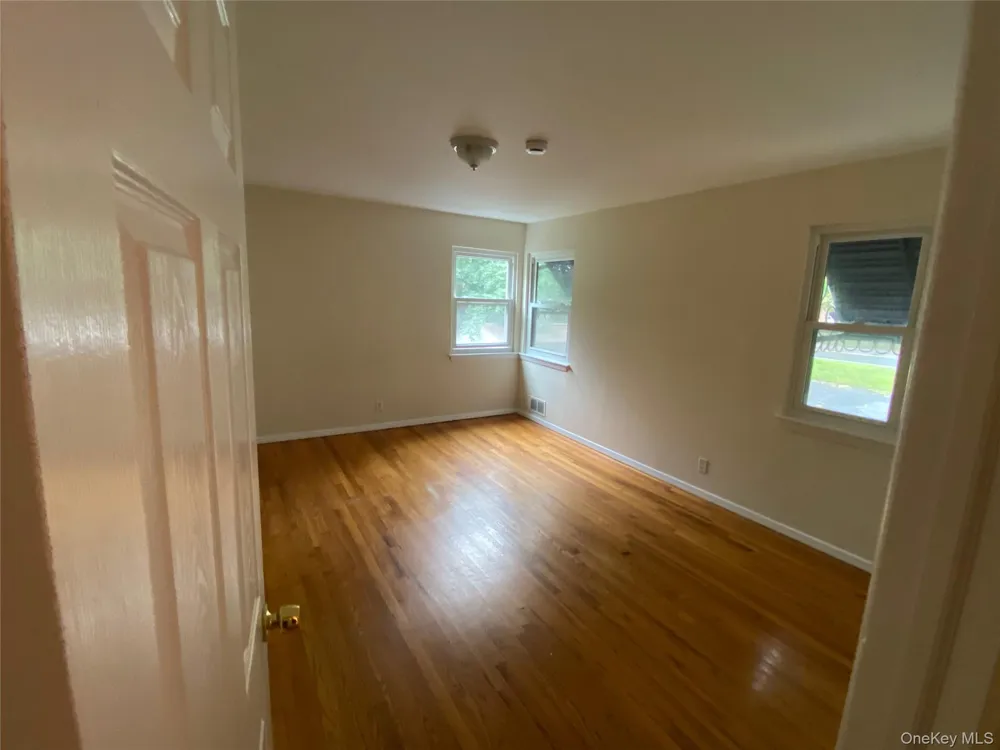 182 Middletown Road Pearl River, NY 10965