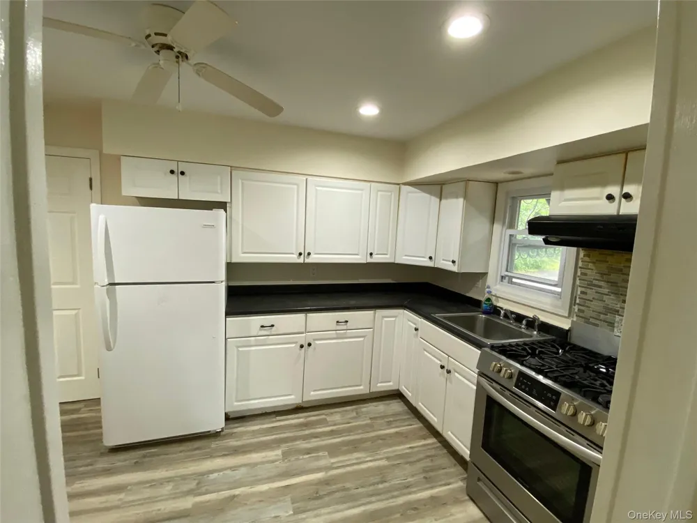 182 Middletown Road Pearl River, NY 10965