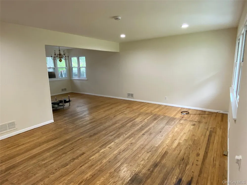 182 Middletown Road Pearl River, NY 10965