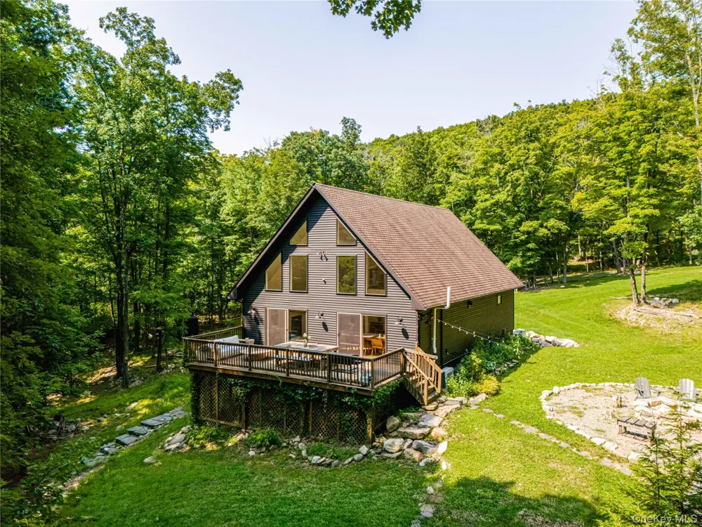 858 Roosa Gap Road Bloomingburg, NY 12721