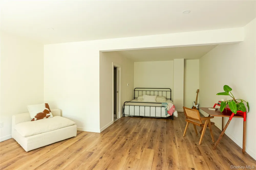 858 Roosa Gap Road Bloomingburg, NY 12721