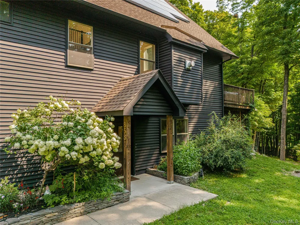 858 Roosa Gap Road Bloomingburg, NY 12721