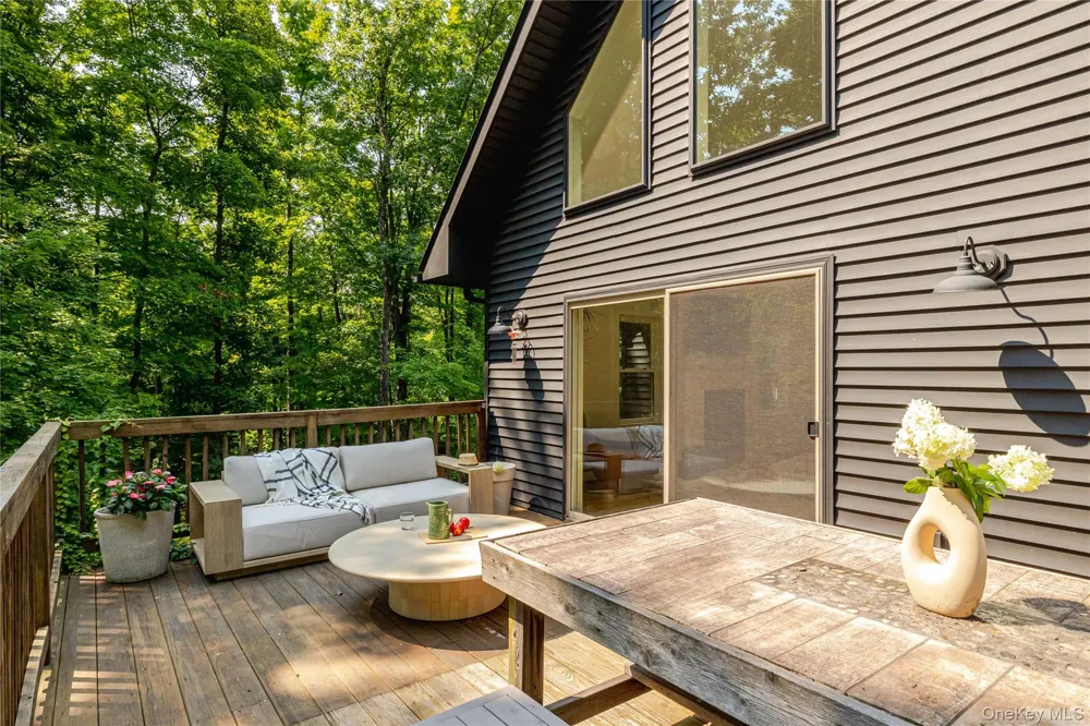 858 Roosa Gap Road Bloomingburg, NY 12721