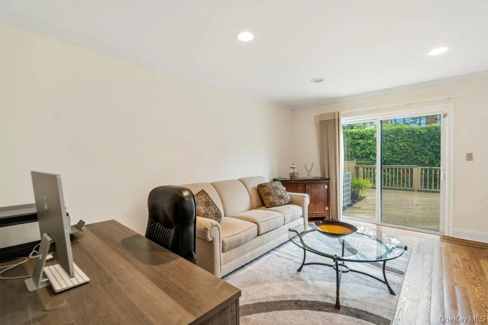11 Maple Run Drive Jericho, NY 11753
