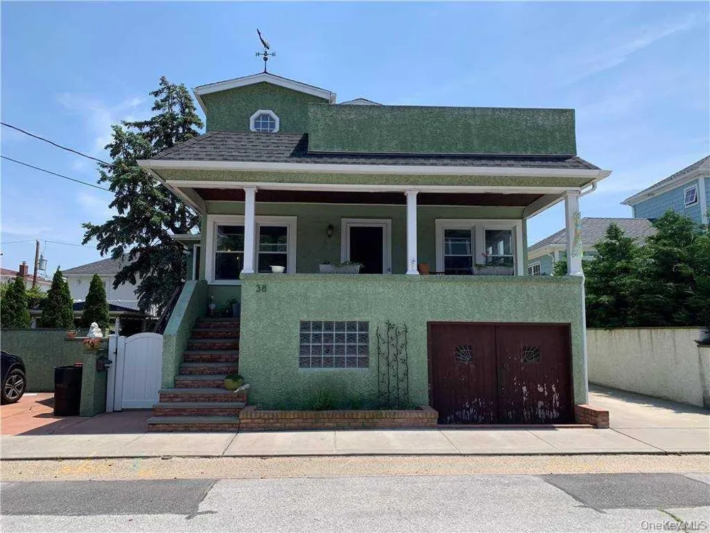 38 Clayton Avenue #Upper East Atlantic Beach, NY 11561
