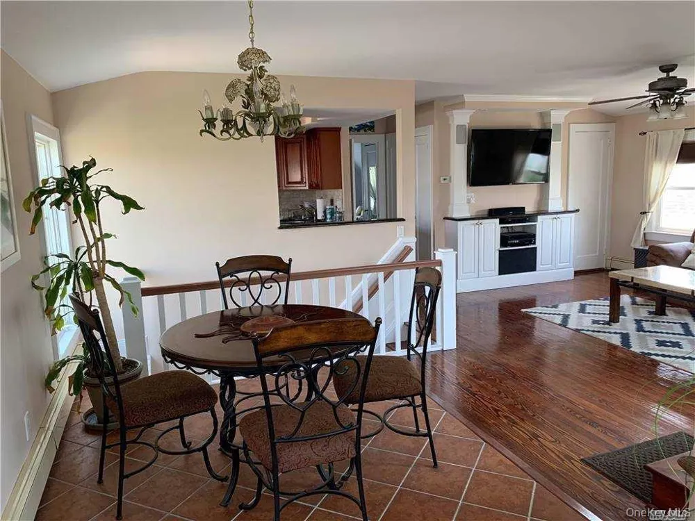 38 Clayton Avenue #Upper East Atlantic Beach, NY 11561