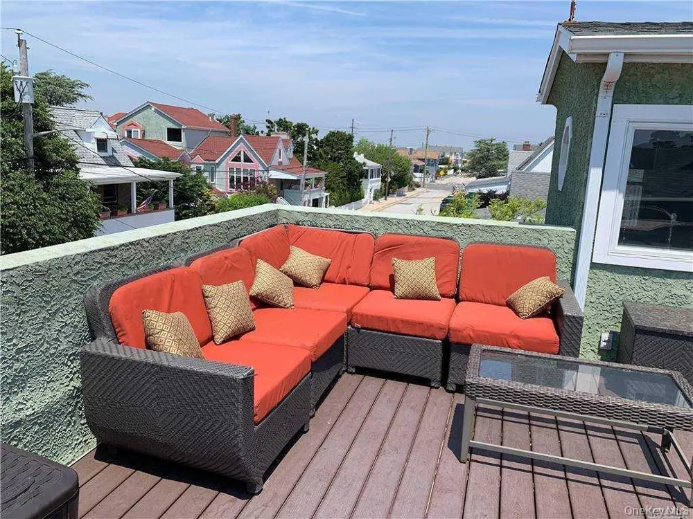 38 Clayton Avenue #Upper East Atlantic Beach, NY 11561