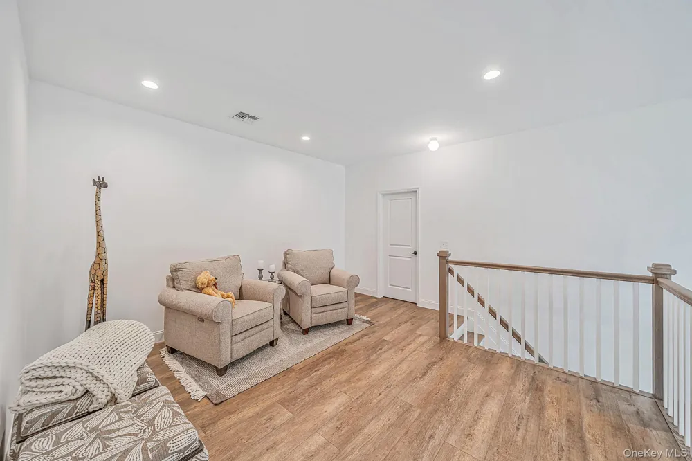 348 Alysweep Lane Yaphank, NY 11980