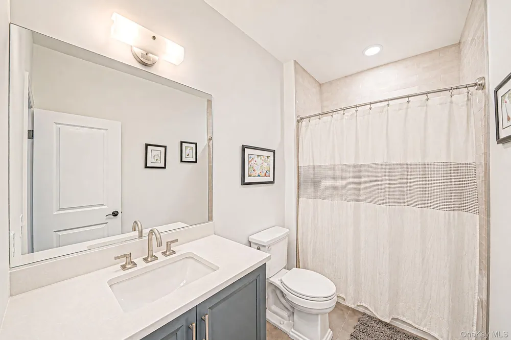 348 Alysweep Lane Yaphank, NY 11980