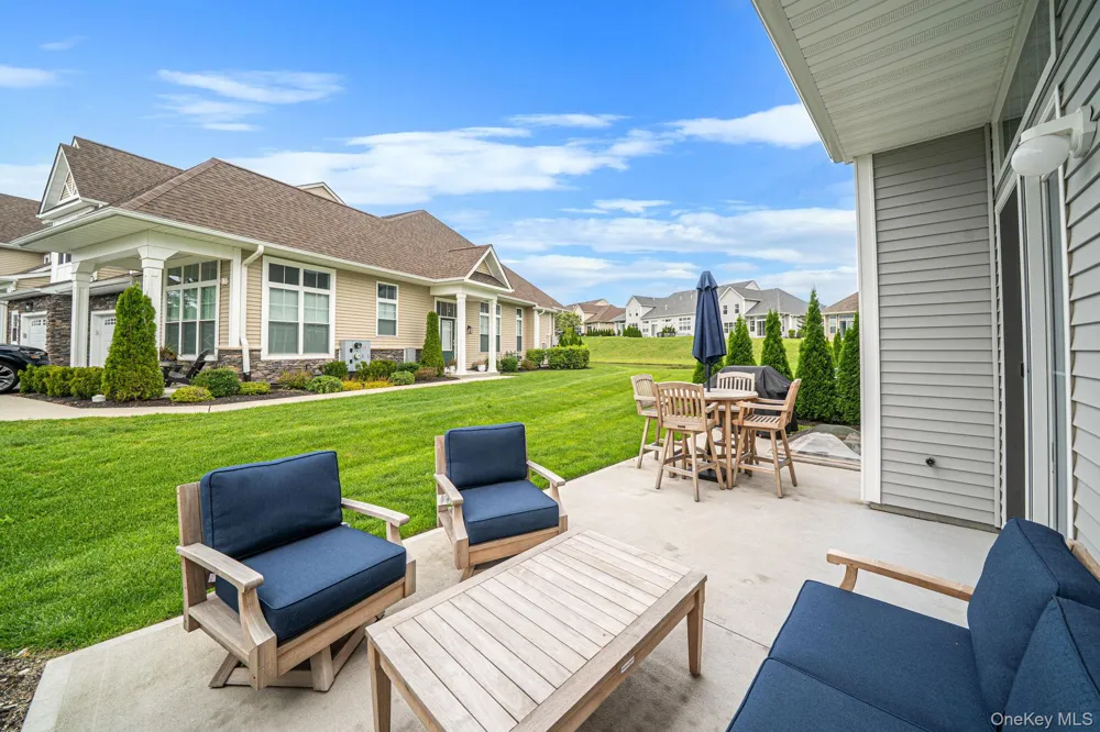 348 Alysweep Lane Yaphank, NY 11980