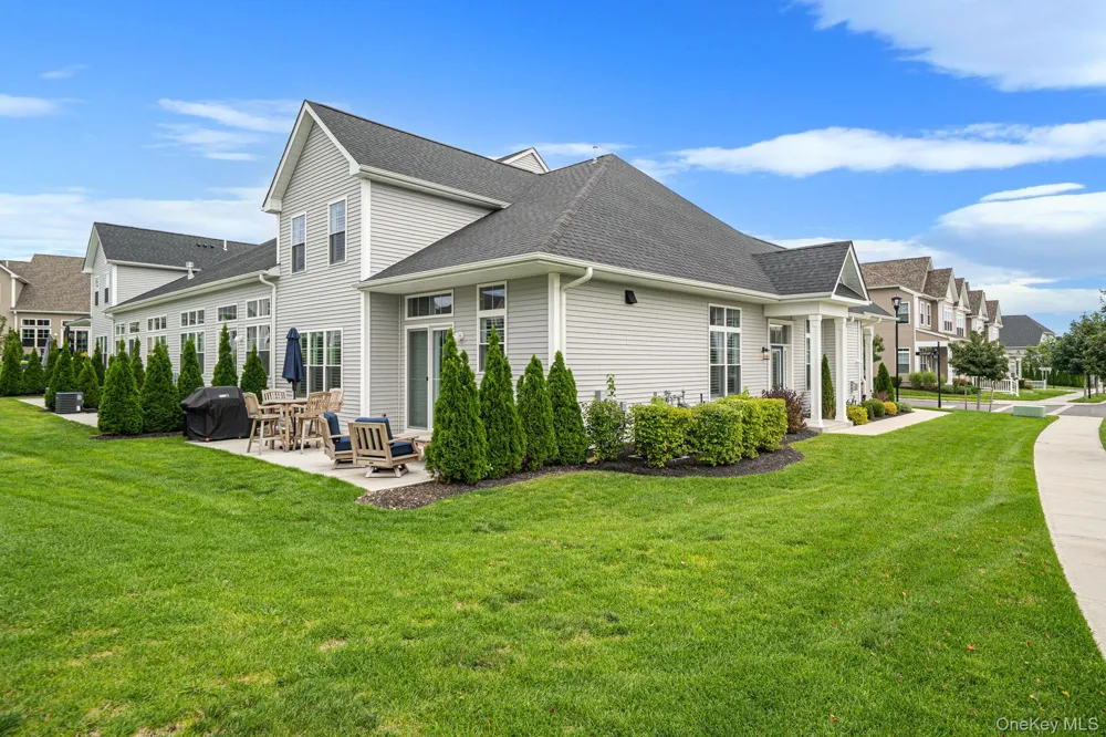 348 Alysweep Lane Yaphank, NY 11980