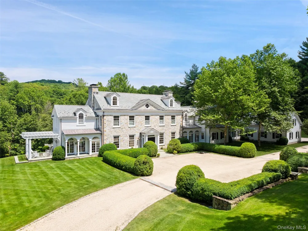 336 Cantitoe Street Bedford Hills, NY 10507