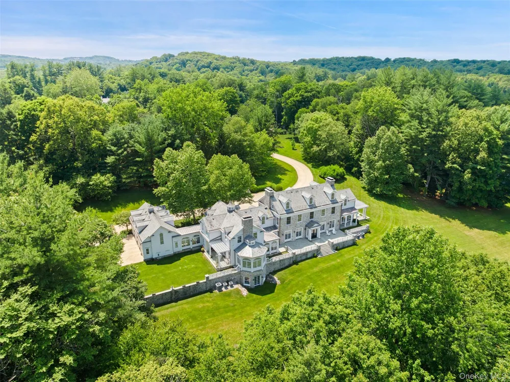 336 Cantitoe Street Bedford Hills, NY 10507