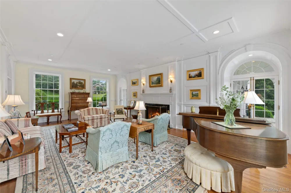 336 Cantitoe Street Bedford Hills, NY 10507